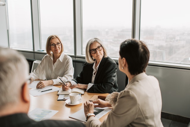 What should be considered when choosing human resources software